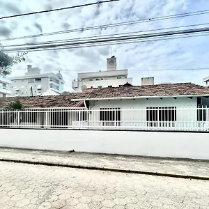 Casa Na De Bombas Com Piscina Bombinhas